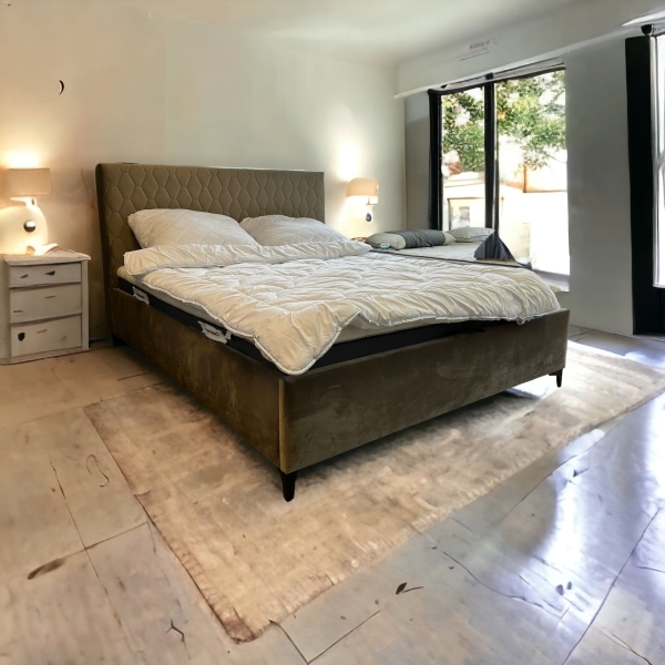 Łóżko tapicerowane ROXA z prostym zagłówkiem