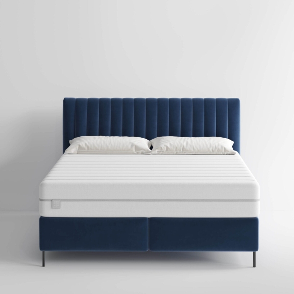 Materac Moon - H3/H4 na łóżku